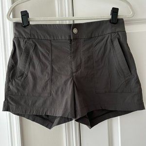 Athleta Trekkie North Shorts - Arbor Olive/Size 4